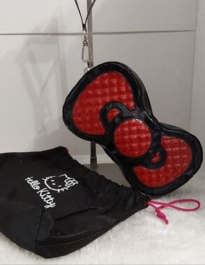 Loungefly Sanrio Hello Kitty Red Bow Clutch Wristlet